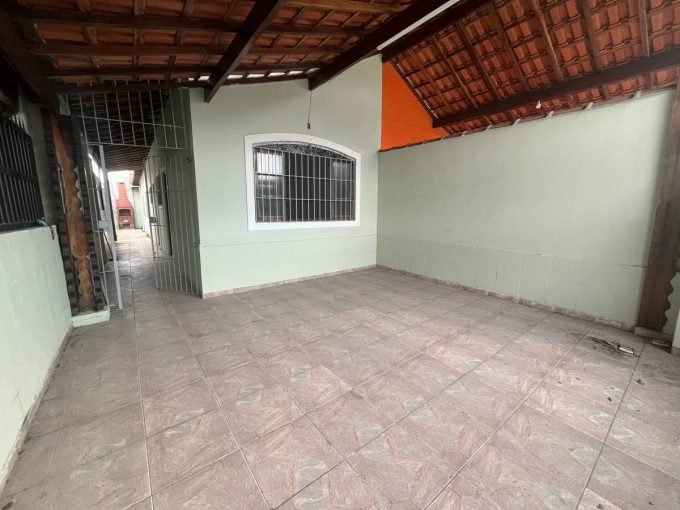 Casa Geminada 2 Dormitórios, 1 Suíte, 2 Vagas - Vila Caiçara